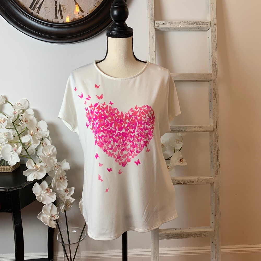 ‼️CLEARANCE‼️ Heart Short Sleeve Top - Picture 6 of 7